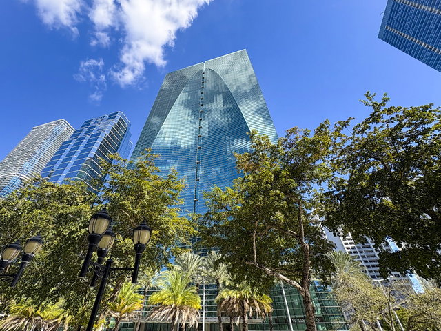 Brickell Arch main photo